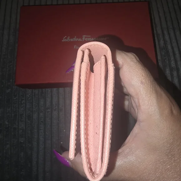 Salvatore Ferragamo Vara Bow long wallet Pink Box Included - Picture 5 of 10